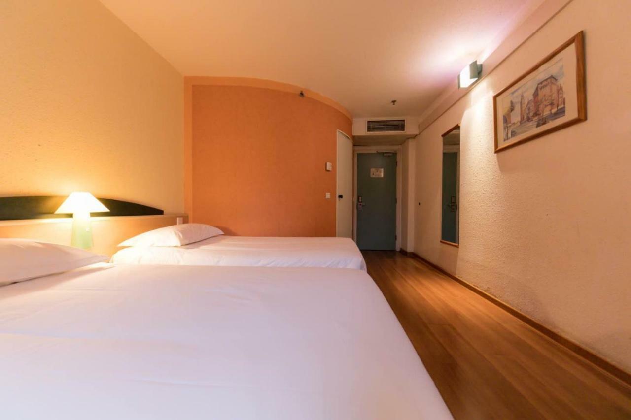 Ibis Wuhan Hankou Zewnętrze zdjęcie